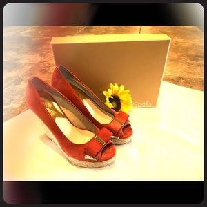 🔥🔥🔥🔥 Orange Suede Wedges!